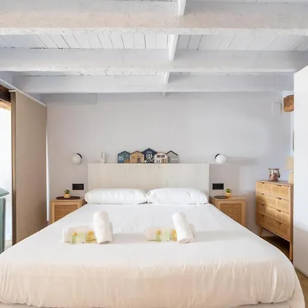 Apartment Port
